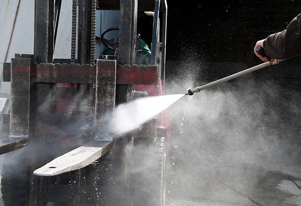 Why Choose Our Certified Pressure Washing Experts for Your Project Needs in Glenarden, MD?